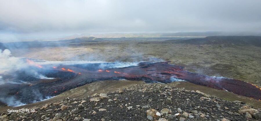 Reykjavík: Volcano Hike, Visit Grindavík and Blue Lagoon - Blue Lagoon comfort admission: silica mask and the timing that helps