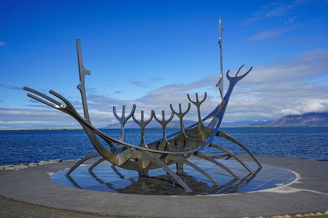 Reykjavík Walking Tour - The route: from Ægisgarður to church views and back