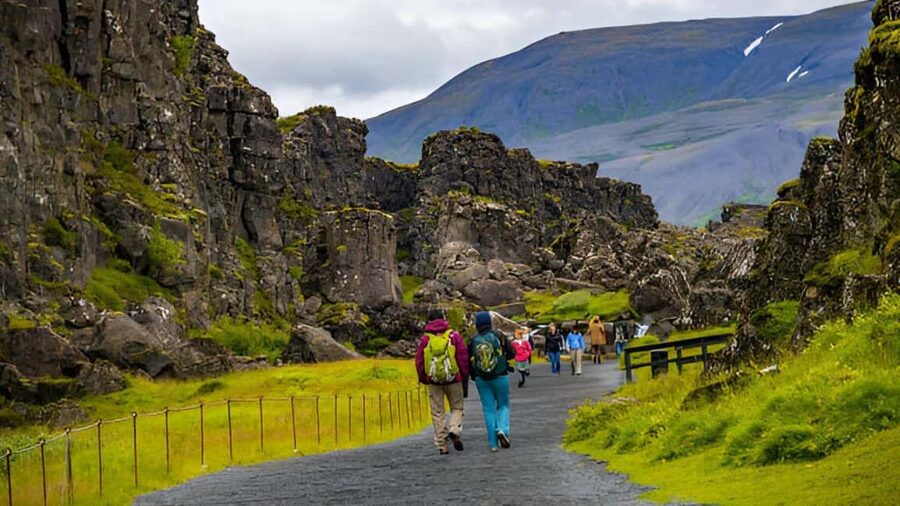 Small Group: Golden Circle & Friðheimar Visit From Reykjavik - Geysir geothermal area: timing your eyes for Strokkur