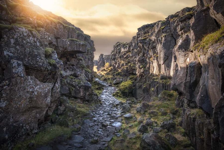 Small Group: Golden Circle & Friðheimar Visit From Reykjavik - The guide experience and what a great day feels like
