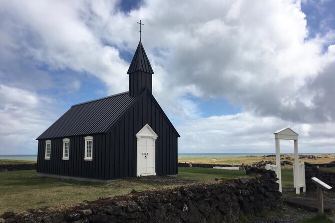 Snaefellsnes Small Group Tour with Homemade Meal from Reykjavik - Kirkjufell: the signature photo mountain and why it’s so famous