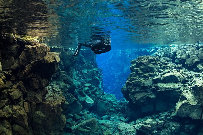 Snorkel the Silfra Fissure-Meet on Location (Free Photos & Cocoa) - Who should book, and who should skip Silfra snorkeling