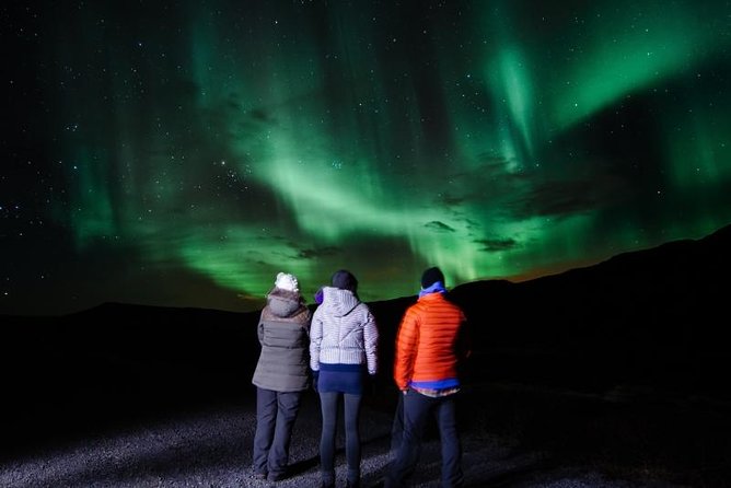 South Coast, Glacier Hike & Northern Lights from Reykjavik - Northern lights hunt: odds, patience, and guide strategy
