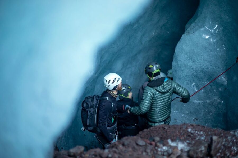 South Coast Iceland: 2-Day Blue Ice Cave & Jokulsarlon Tour - Jökulsárlón Glacier Lagoon: icebergs, tide, and fast-changing views