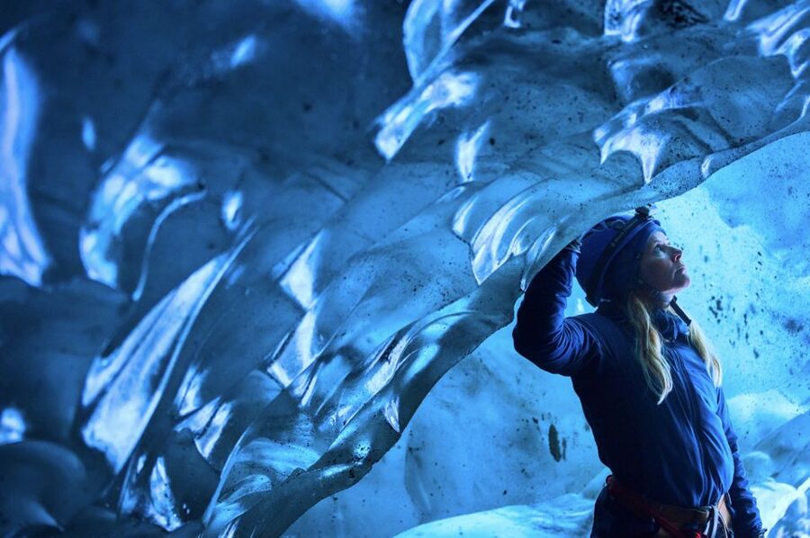 South Coast Iceland: 2-Day Blue Ice Cave & Jokulsarlon Tour - Black sand beach and wildlife: the calmer side of glacier country