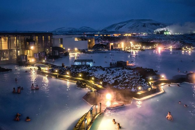 Unique bathing in an Icelandic hot springs at the Blue Lagoon - Lava Restaurant: a good finish, not required