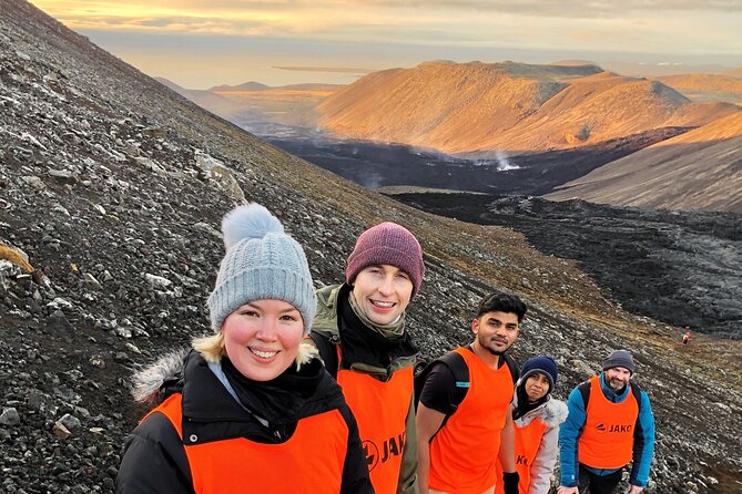 Volcano Eruption Site Hike & Reykjanes Tour from Reykjavik - Stop 1: Kleifarvatn Lake for a calm Iceland intro